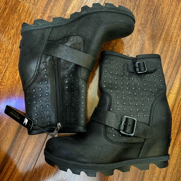 Sorel Black Leather Ankle Boots - Picture 1 of 8